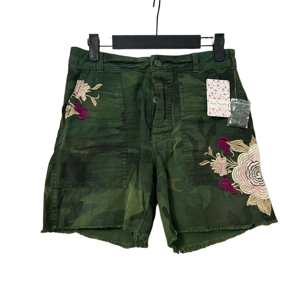 NWT FREE PEOPLE CAMO EMBROIDERED SHORTS - Picture 2 of 6